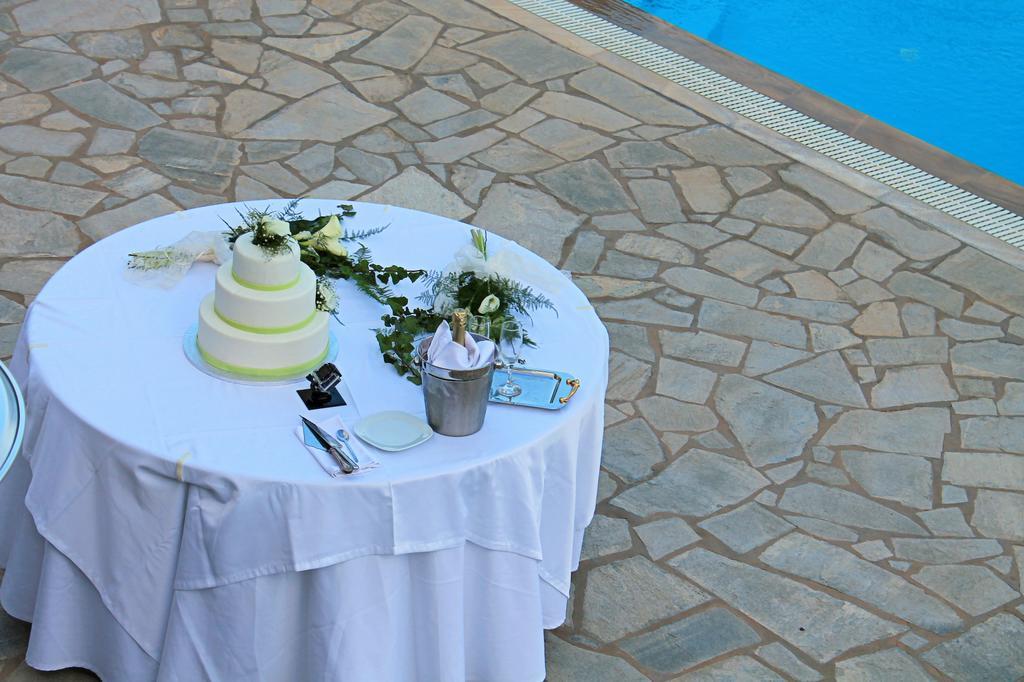 En Plo Aparthotel Agios Romanos ภายนอก รูปภาพ